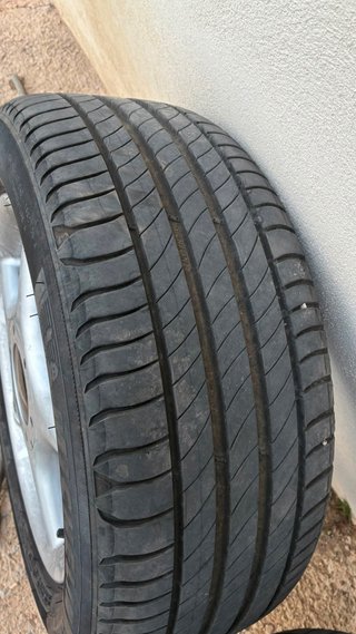 Llantas Mercedes 16 con neumáticos Michelin