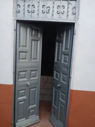 Puerta de hierro segura con 3 cerraduras