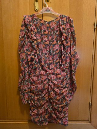 Vestido Zara floral talla XS