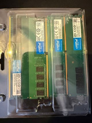 - Crucial 32GB (4x8 GB) DDR4-2400