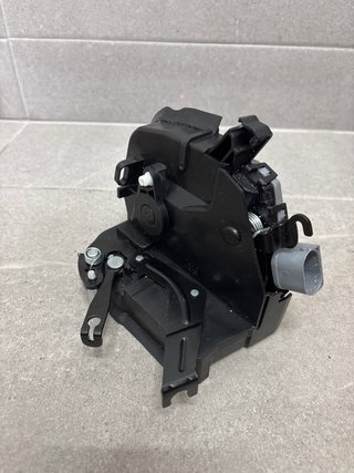 Actuador Cerradura Puerta Delantera Izquierda BMW