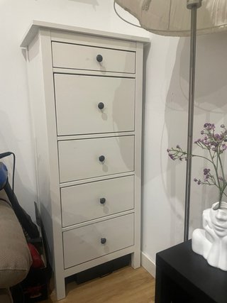 Cajonera blanca de madera