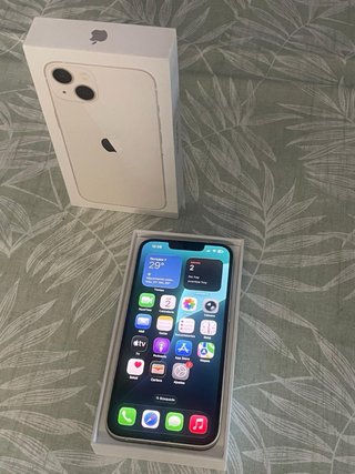 iPhone 13 128 GB – Como  nuevo blanco