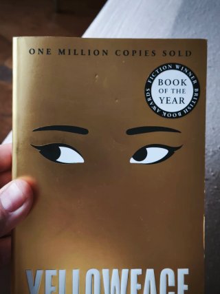 Yellowface- Rebecca F. Kuang, excelente estado