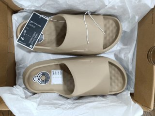 Chanclas Nike Beige
