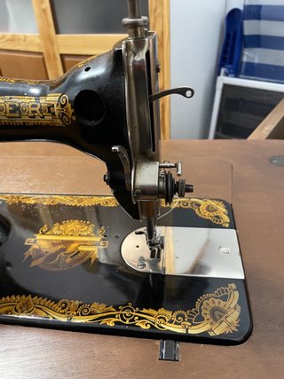 Máquina de coser Singer antigua