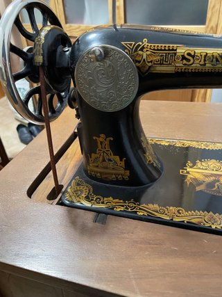 Máquina de coser Singer antigua