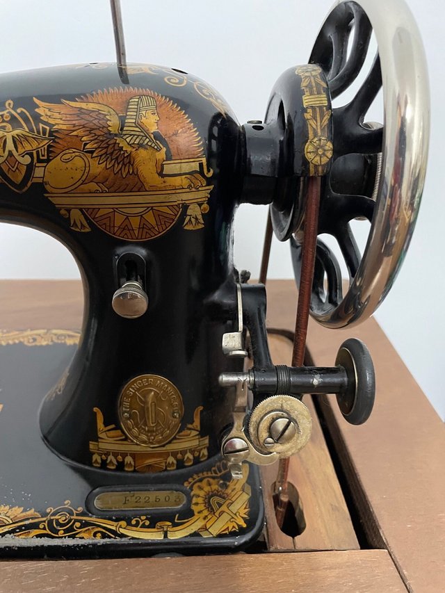 Máquina de coser Singer antigua
