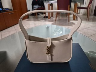 Borsa Saint Laurent Le 5 à 7 Beige