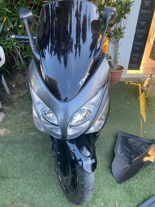 Yamaha TMAX 500 Maxi Scooter