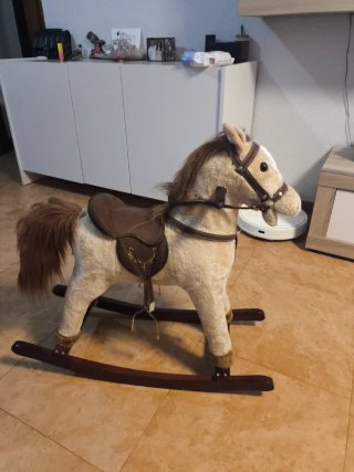 Caballo balancín con sonido
