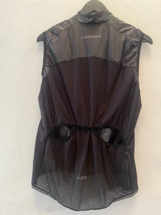 Chaleco Orbea Hiru Negro talla XL y L