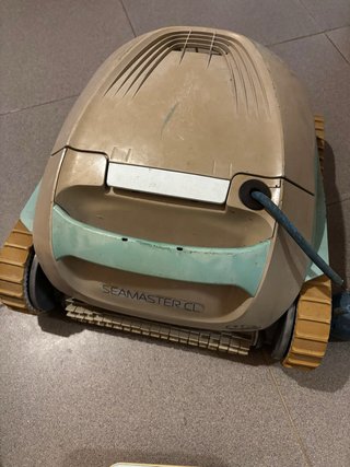 Robot Limpiafondos Delfín - PARA PIEZAS.
