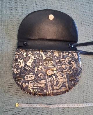 Bolso bandolera vintage con motivo egipcio dorado