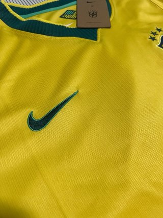 Camiseta Nike Brasil Futbol Amarilla