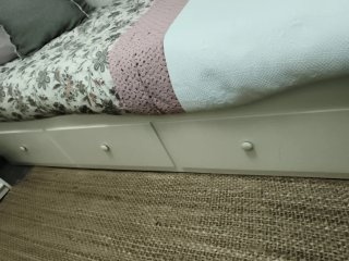 Ikea HEMNES Diván con 3 cajones,y dos colchones