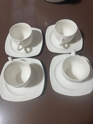 Juego 4 Tazas y Platos Porcelana