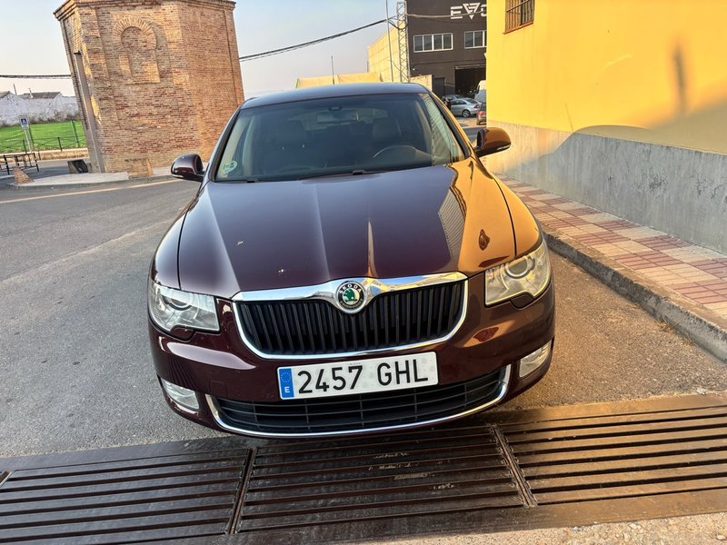 Skoda Superb 2008 - foto 1