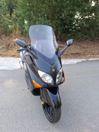 Yamaha Tmax 500.