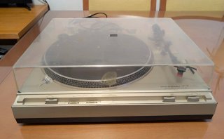 Tocadiscos Marantz TT 2200