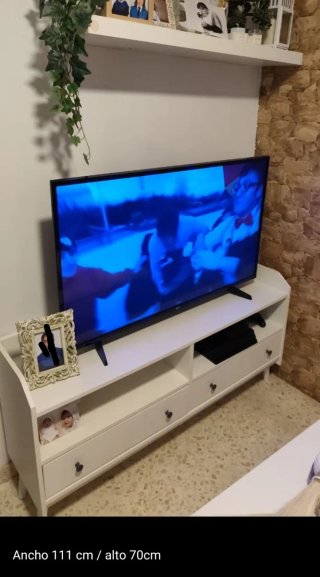 Mueble TV blanco madera