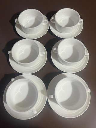 Sopera y 6 cuencos con platos