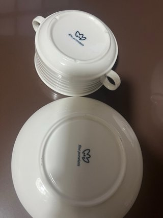 Sopera y 6 cuencos con platos