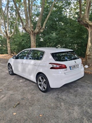 Peugeot 308 2016