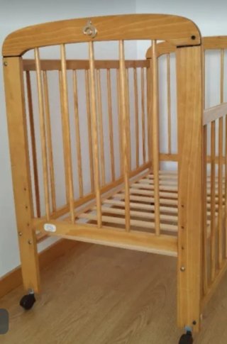 Culla in legno per neonato con materasso in memory foam