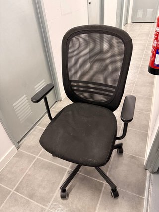 Silla de escritorio IKEA negra