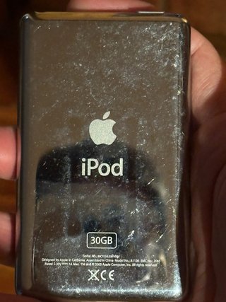 iPod Classic 30GB 5ª Gen + Cargador/Funda