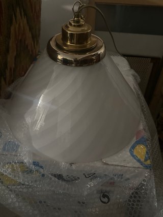 Lampadario oro e vetro bianco Murano
