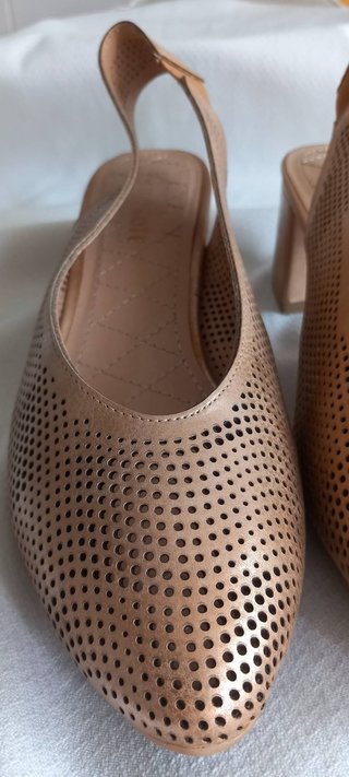 ZAPATOS DORADOS