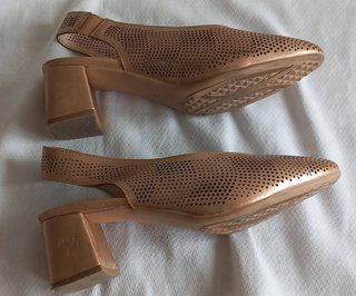 ZAPATOS DORADOS