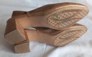 ZAPATOS DORADOS