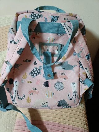 Mochila infantil Save the Ocean.se vende en person