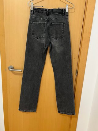 Pantalón tejano gris Stradivarius