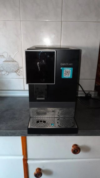 Cafetera Cecotec Cremmaet Compactccino Negra