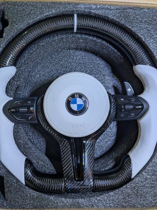 Volante BMW M Performance Carbono Branco