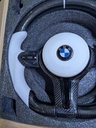 Volante BMW M Performance Carbono Branco