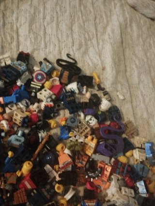 Gran lote de piezas de minifiguras LEGO
