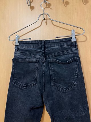 Pantalón tejano negro Zara flare