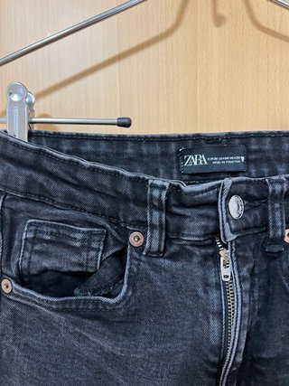 Pantalón tejano negro Zara flare
