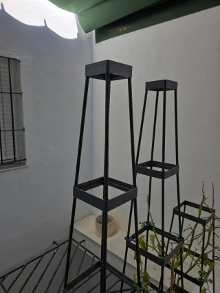 Tomatera elevada