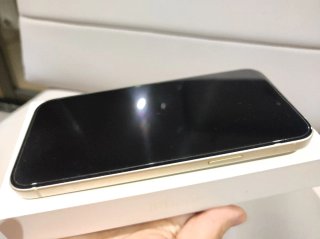 iPhone 15 Plus Amarillo