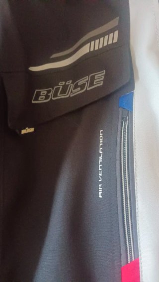 Chaqueta motera