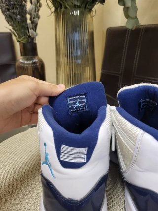 Zapatillas Jordan 11 Azul y Blanco