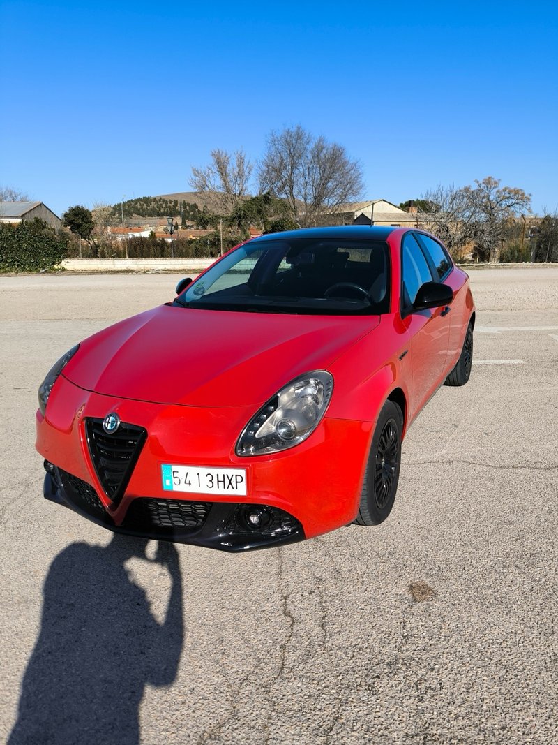 Alfa Romeo Giulietta 2014 - foto 1