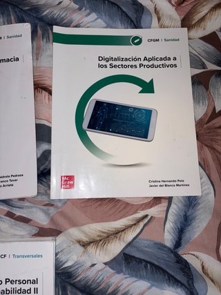 Libros 2° técnico en farmacia GRADO MEDIO