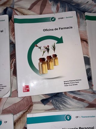 Libros 2° técnico en farmacia GRADO MEDIO